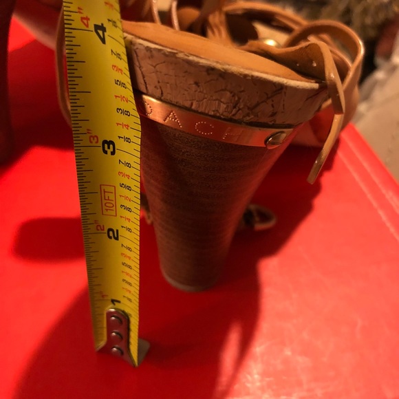 coach - Picture 2 of 6